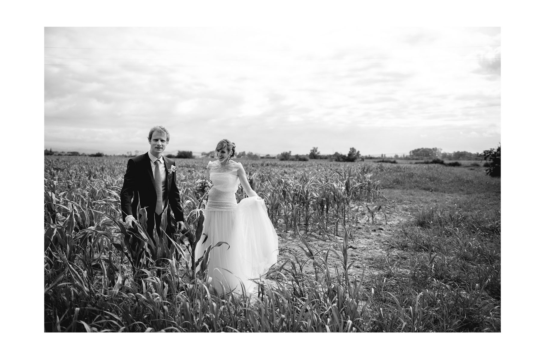 images de mariage, cérémonie civile en noir et blanc à Toulouse, haute garonne